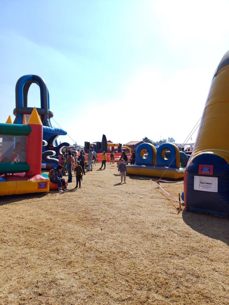 Vleisfees Randfontein jumping castle