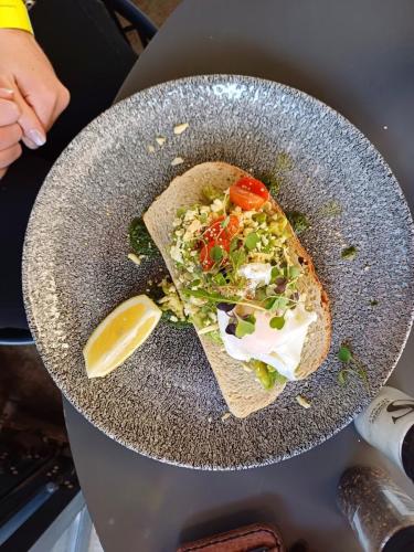 Eggs benedict at PLTFRM restaurant