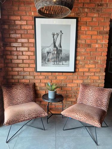 Neck and Deck Entrance