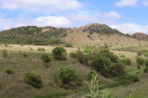 Cradle Moon lakeside Lodge Hiking Route Images of dam